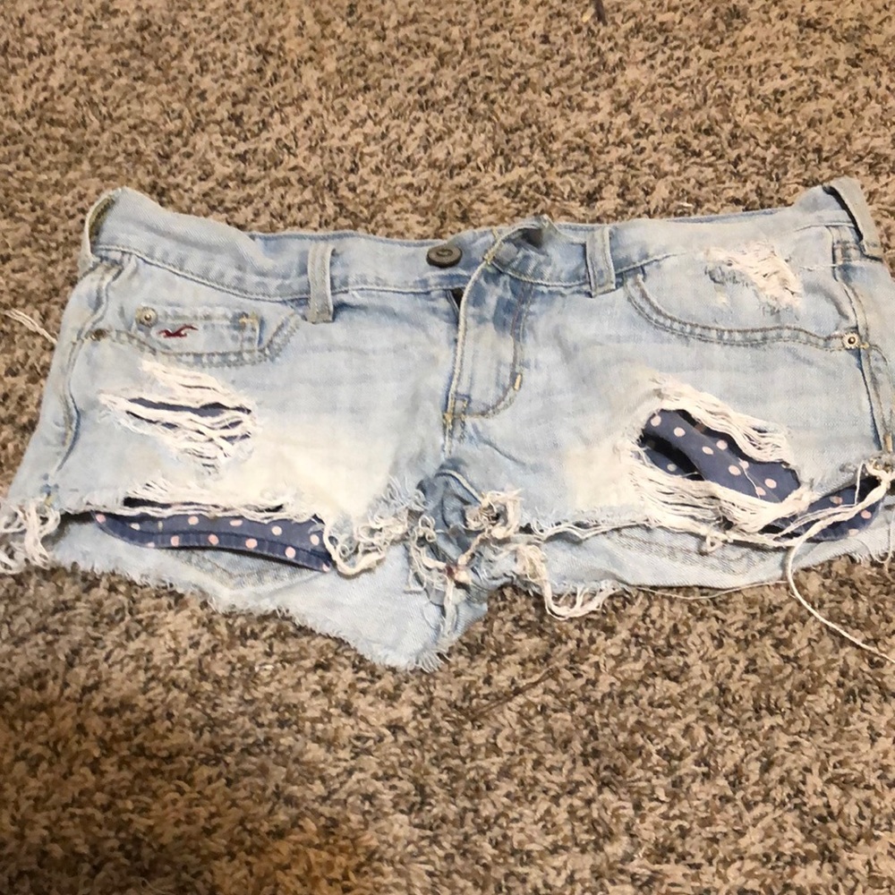 Hollister jean shorts size 5. Distressed look.